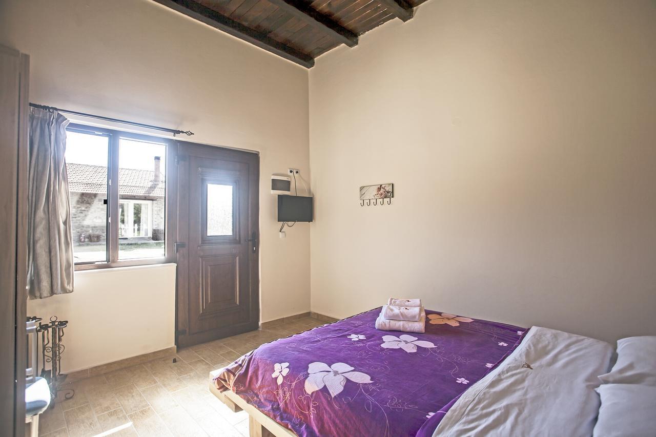 ケルキニ Ihnilatis Bed & Breakfast エクステリア 写真